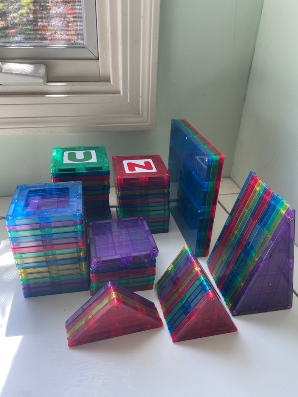 Selection on Magna Tiles - 80pcs
